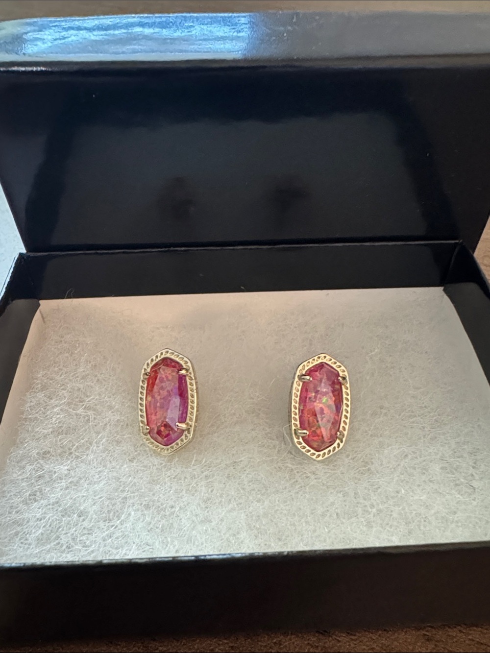 Kendra Scott Ellie Pink and Gold Stud Earrings